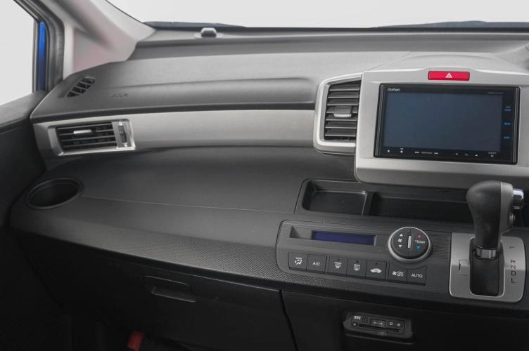 Honda Freed 12 из 22