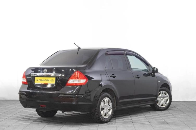 Nissan Tiida 4 из 5