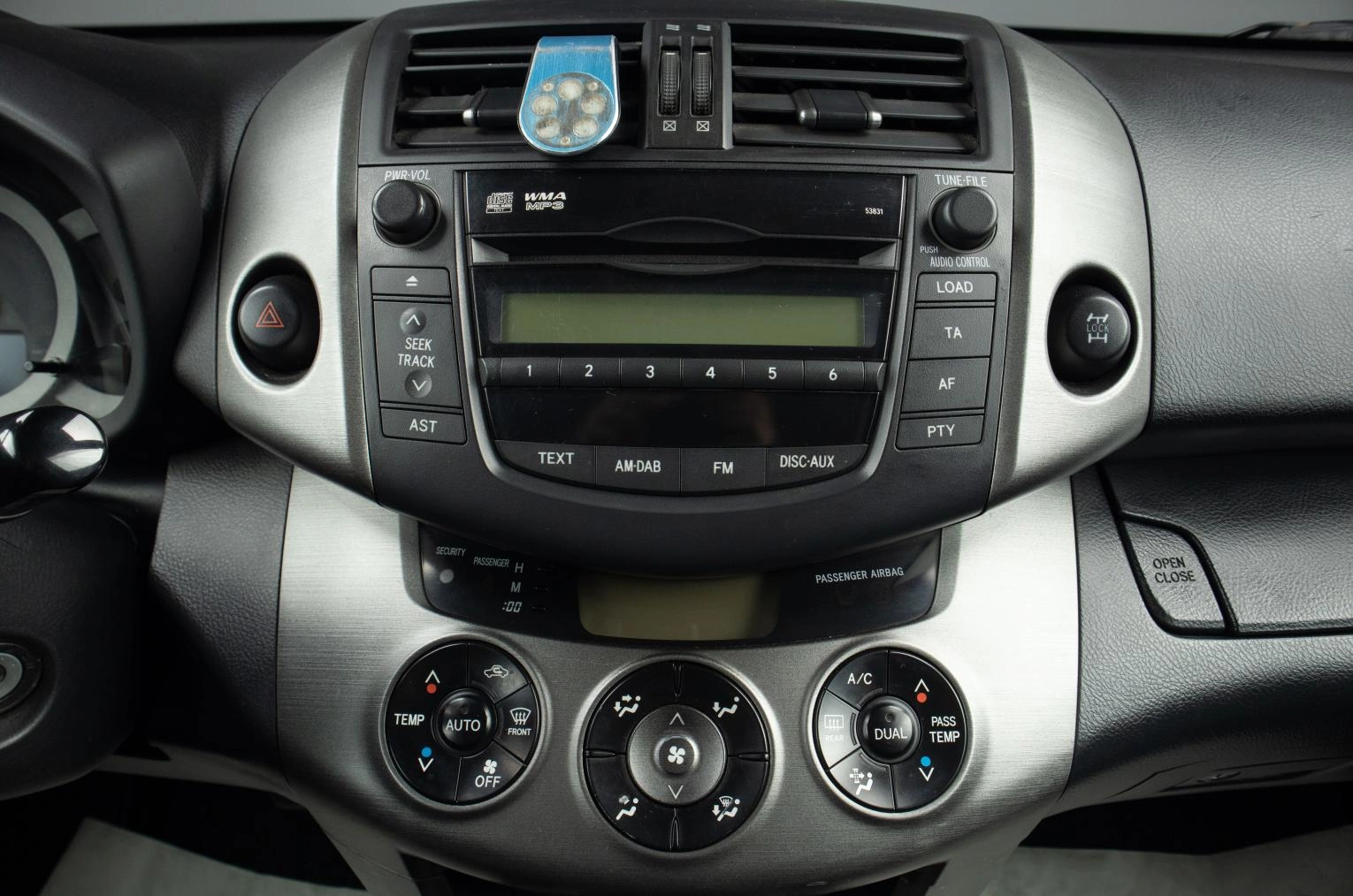 Toyota RAV4 13 из 20