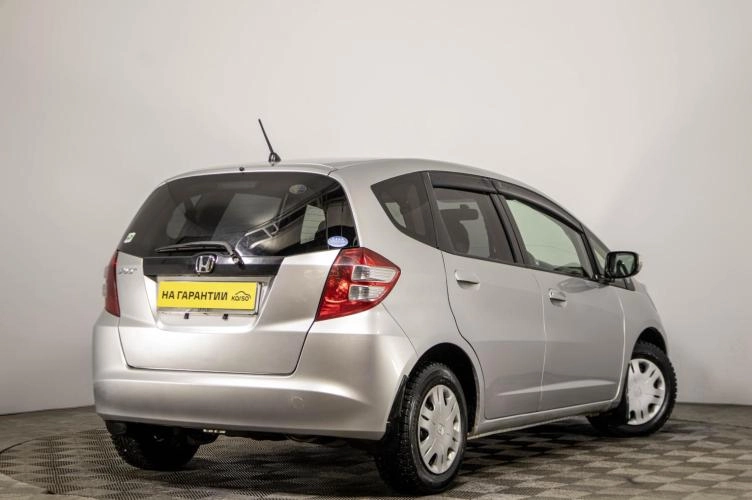 Honda Fit 4 из 5