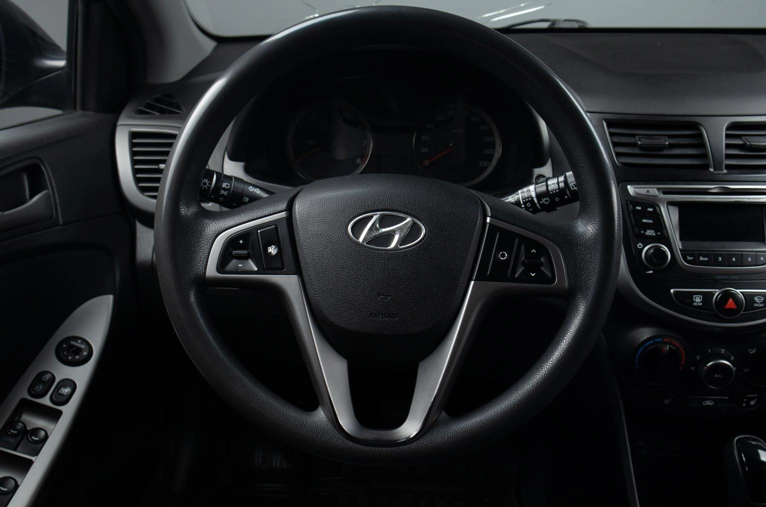 Hyundai Solaris 9 из 19