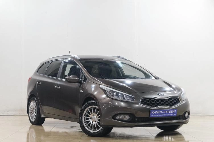 KIA cee'd 1 из 6