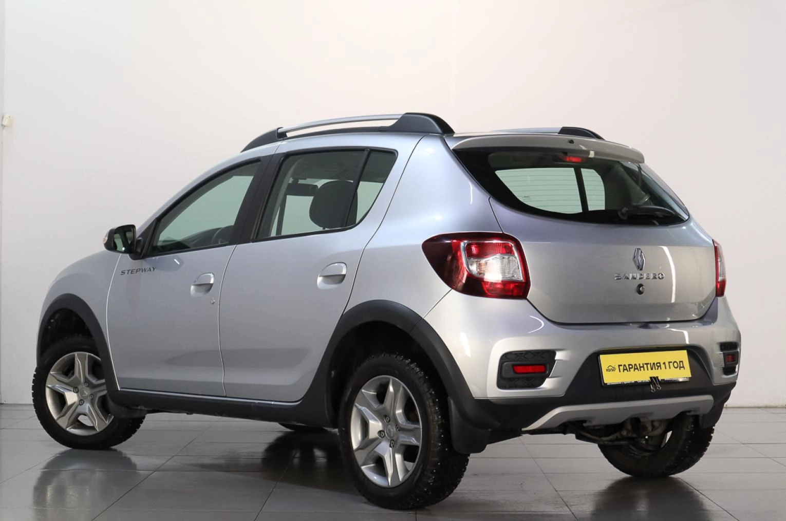 Renault Sandero Stepway 4 из 17