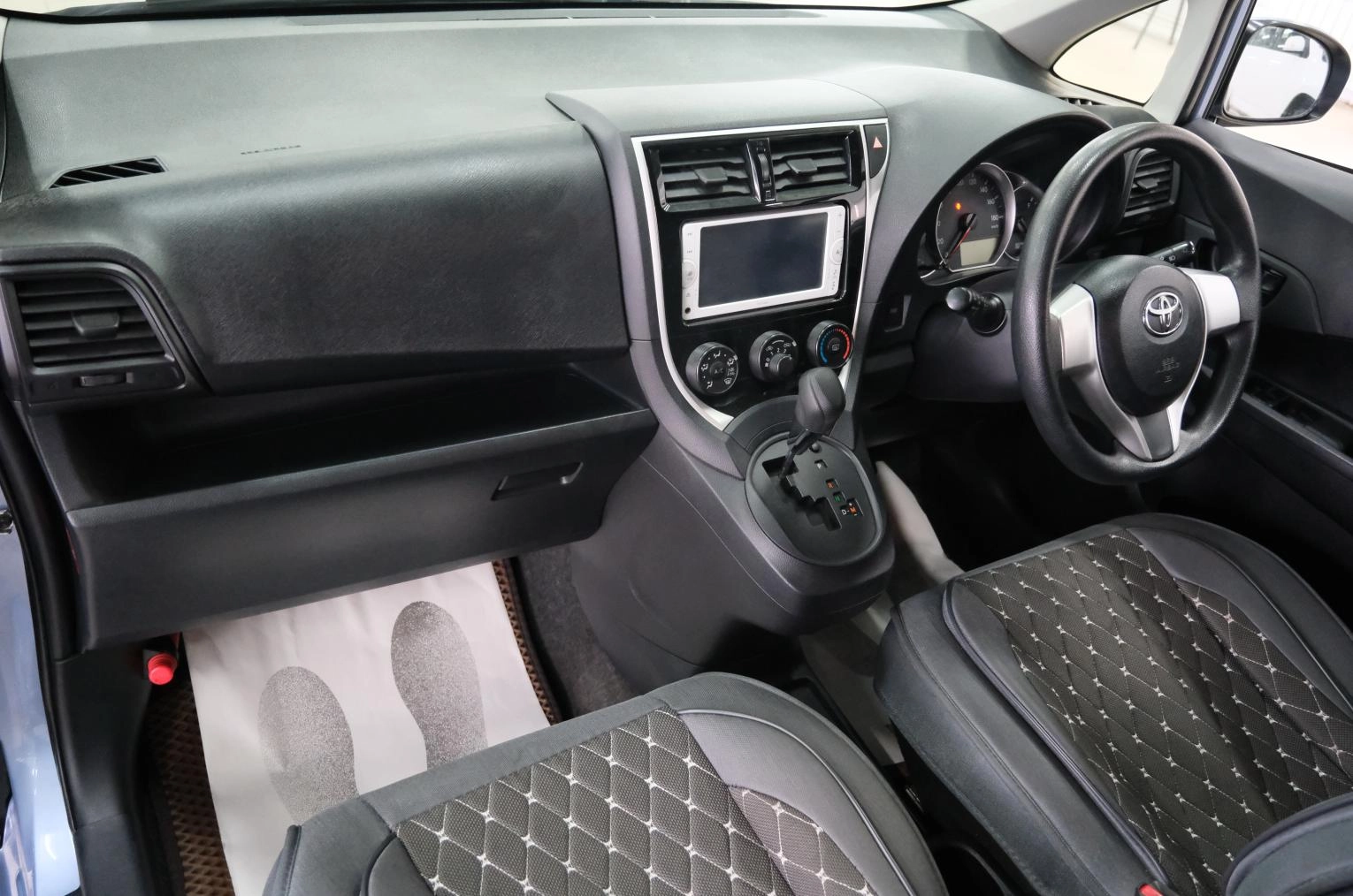 Toyota Ractis 16 из 20