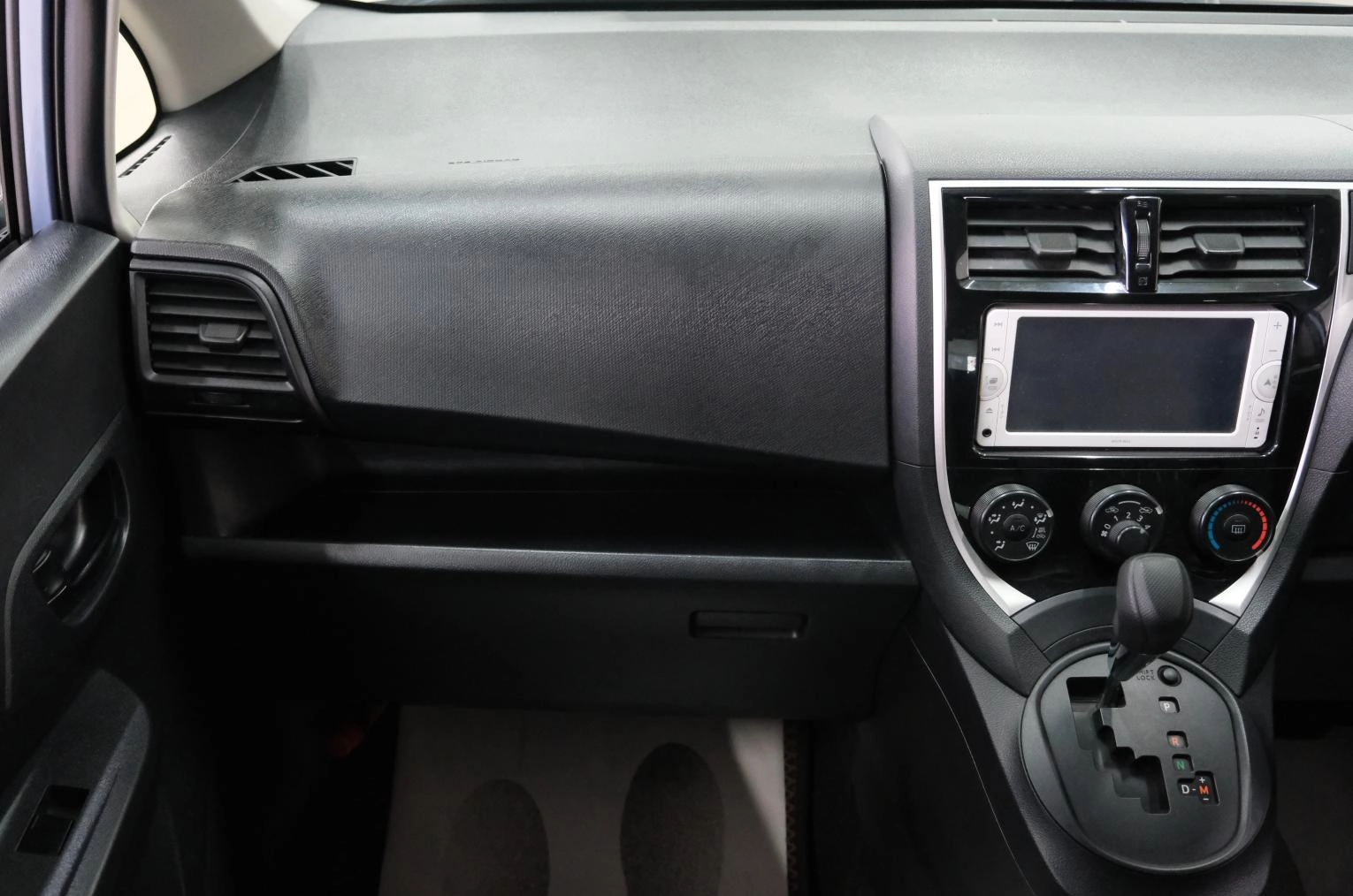 Toyota Ractis 15 из 20