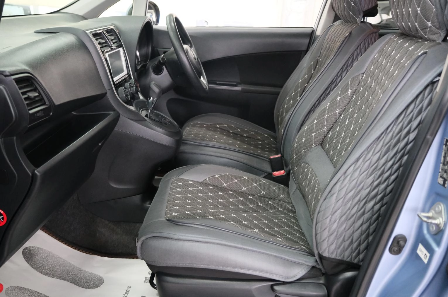 Toyota Ractis 17 из 20