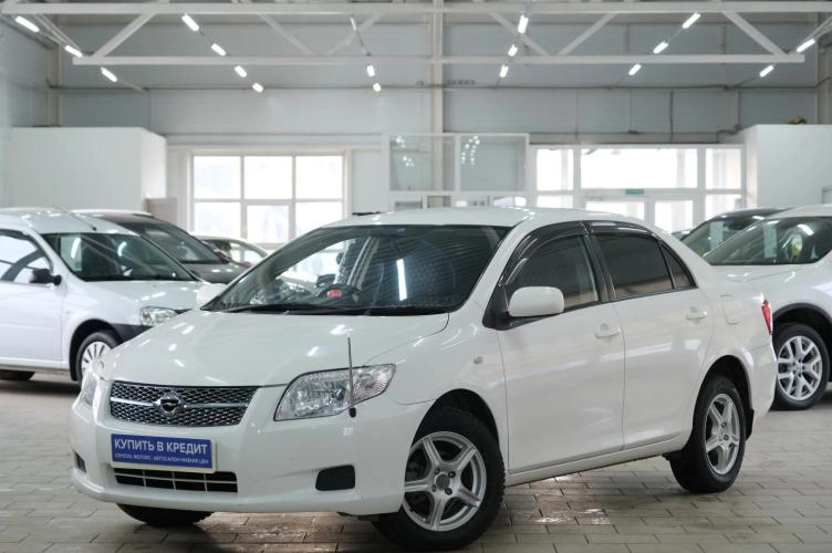Toyota Corolla Axio 3 из 5