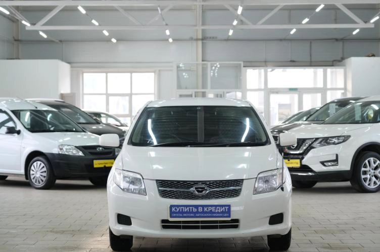 Toyota Corolla Axio 2 из 5