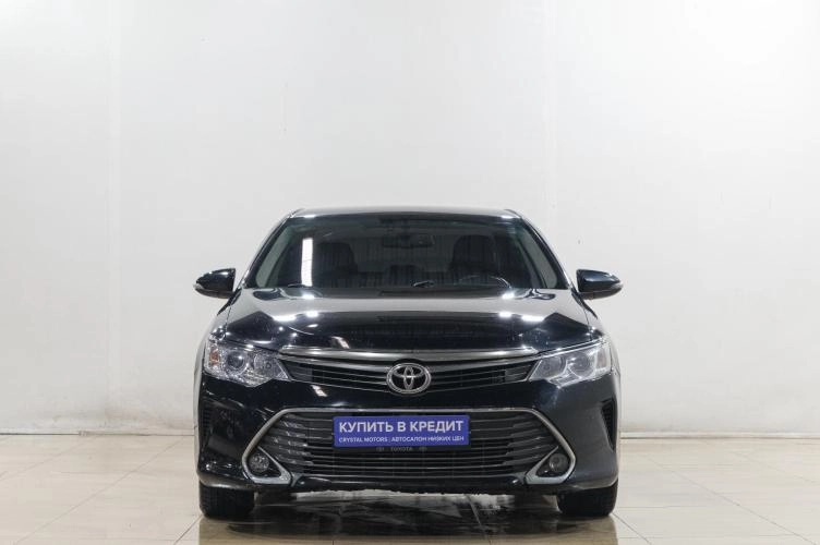 Toyota Camry 2 из 5