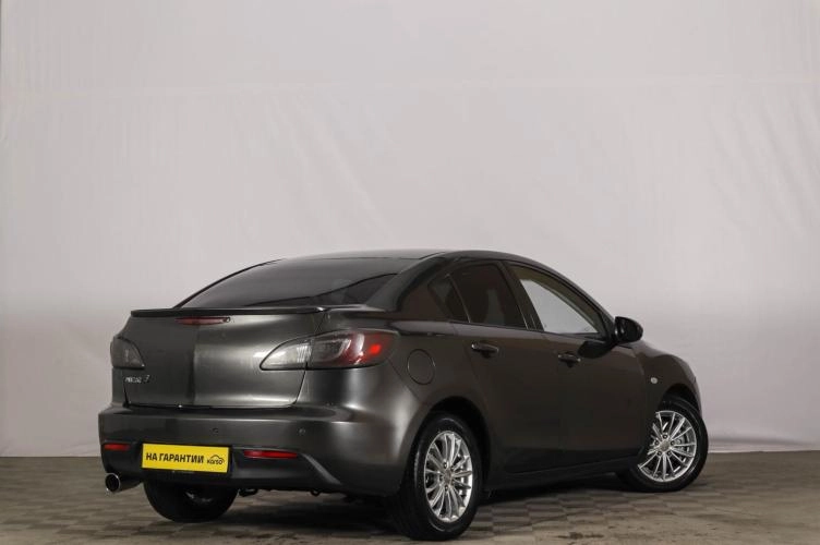Mazda 3 4 из 5