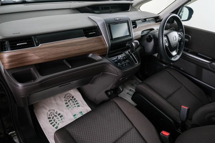 Honda Freed 12 из 22