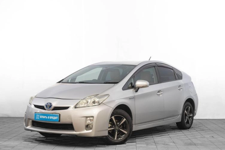 Toyota Prius 3 из 5