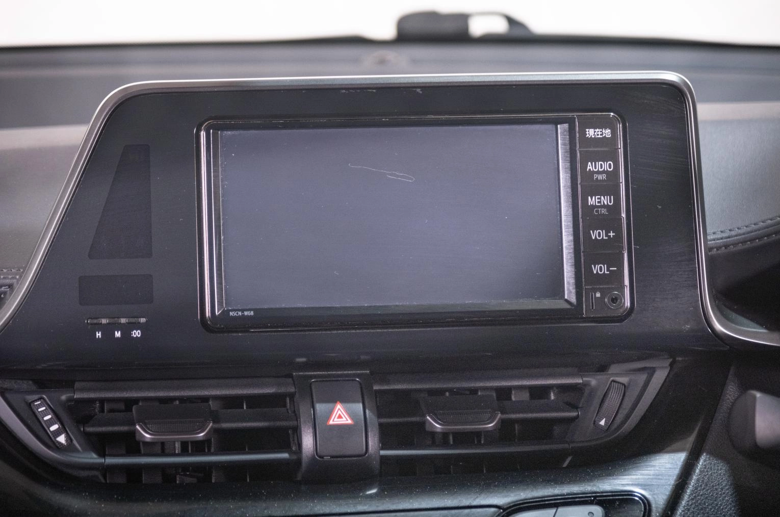 Toyota C-HR 13 из 23