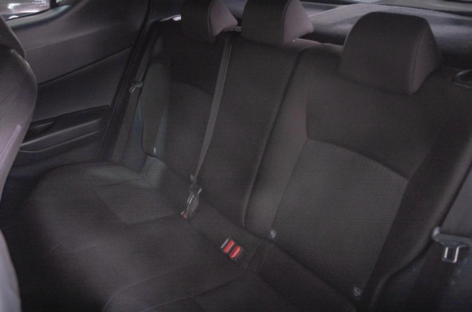 Toyota C-HR 22 из 23