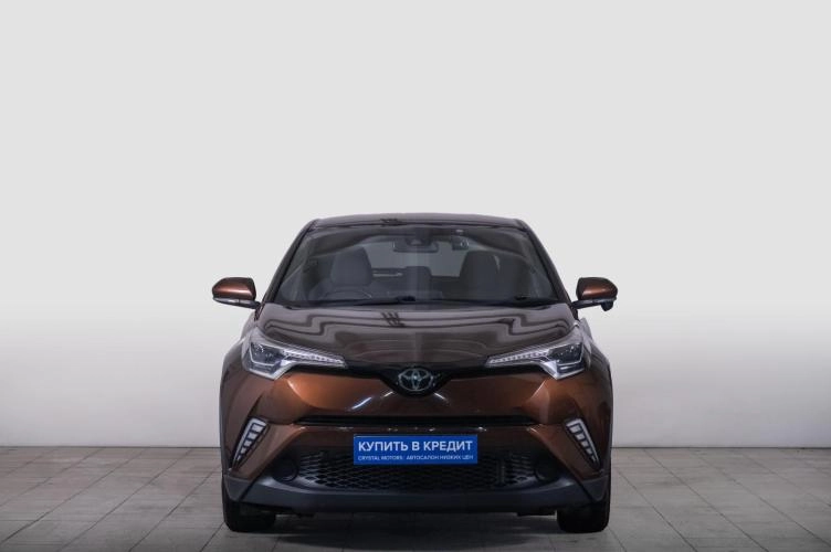 Toyota C-HR 3 из 6
