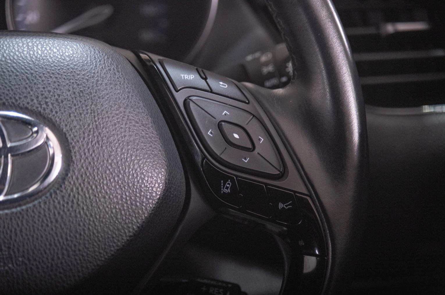 Toyota C-HR 9 из 23