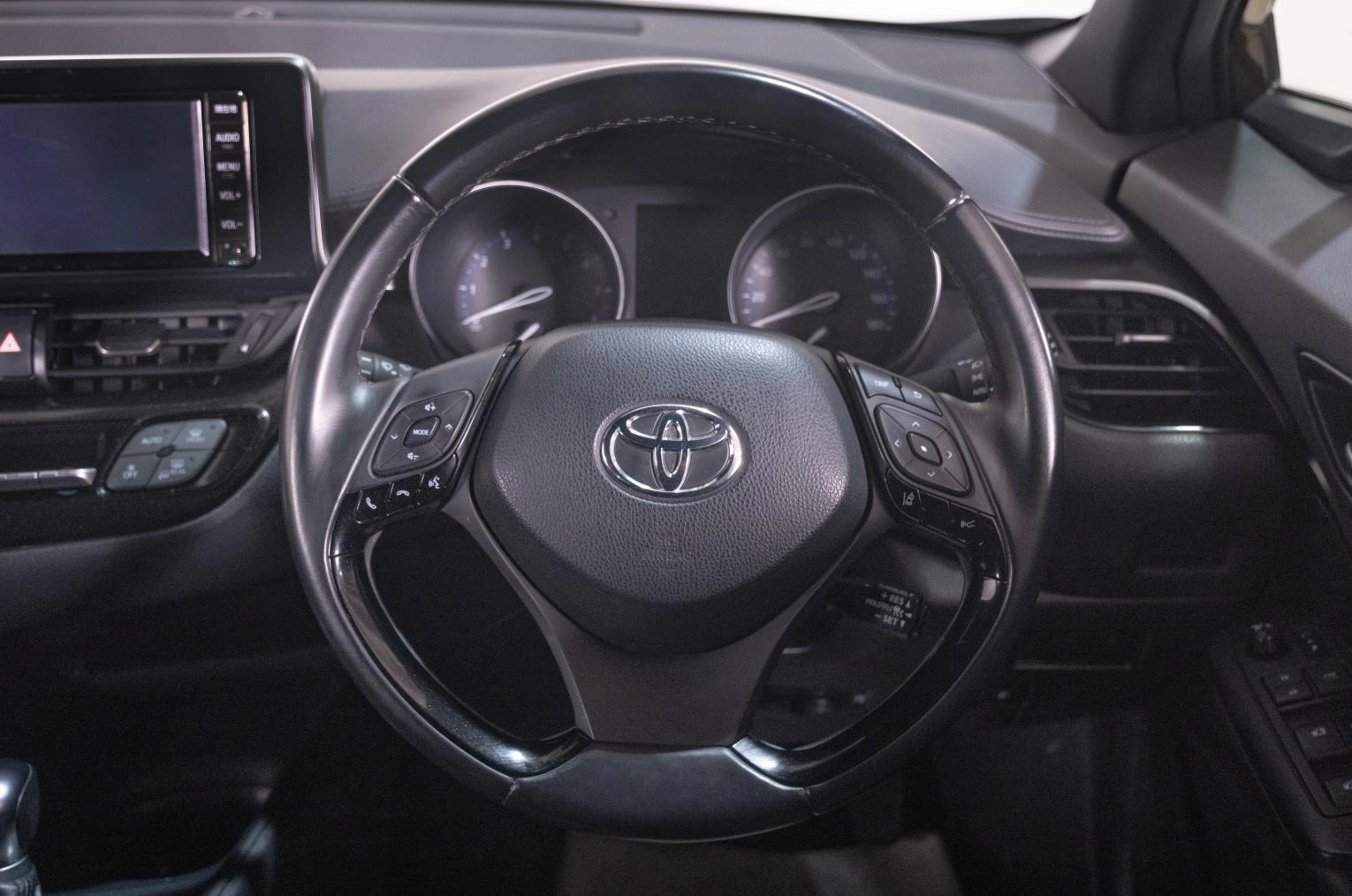 Toyota C-HR 7 из 23