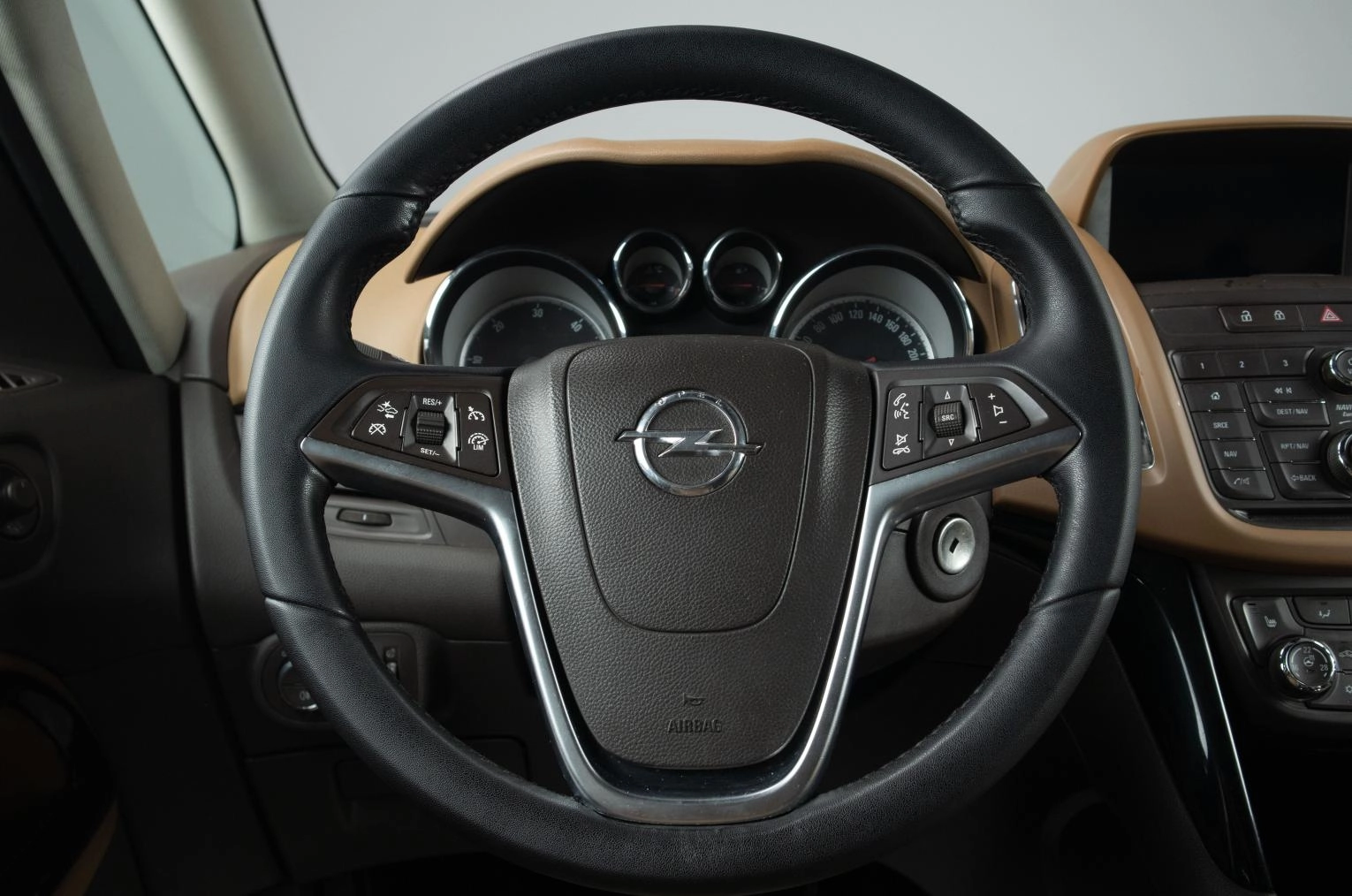 Opel Zafira 9 из 19