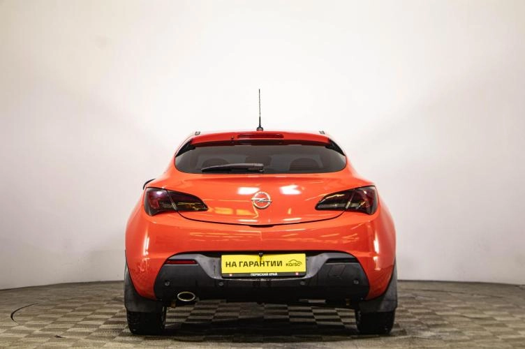 Opel Astra GTC 5 из 5