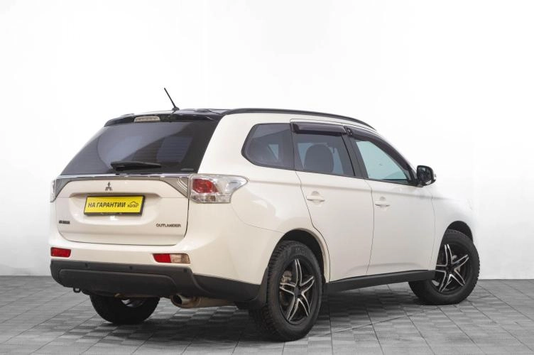 Mitsubishi Outlander 4 из 5