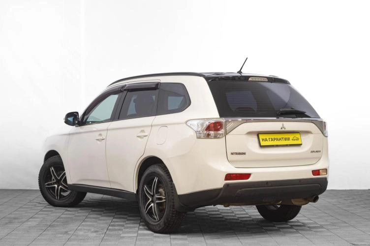 Mitsubishi Outlander 6 из 27