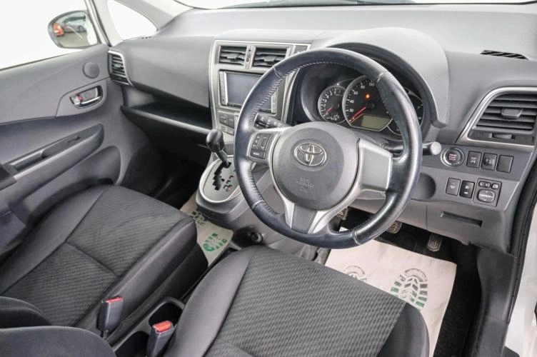 Toyota Ractis 8 из 22
