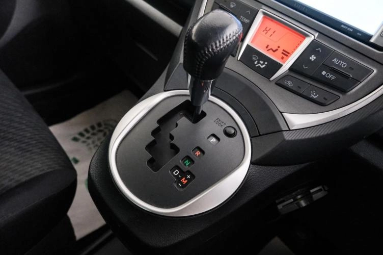 Toyota Ractis 16 из 22