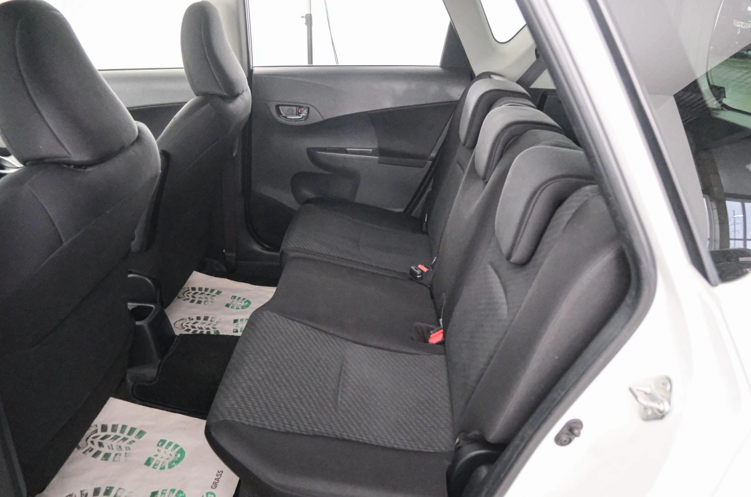 Toyota Ractis 21 из 22