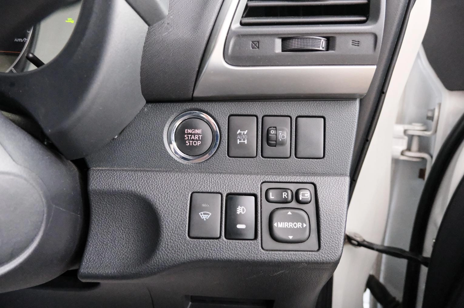 Toyota Ractis 18 из 22