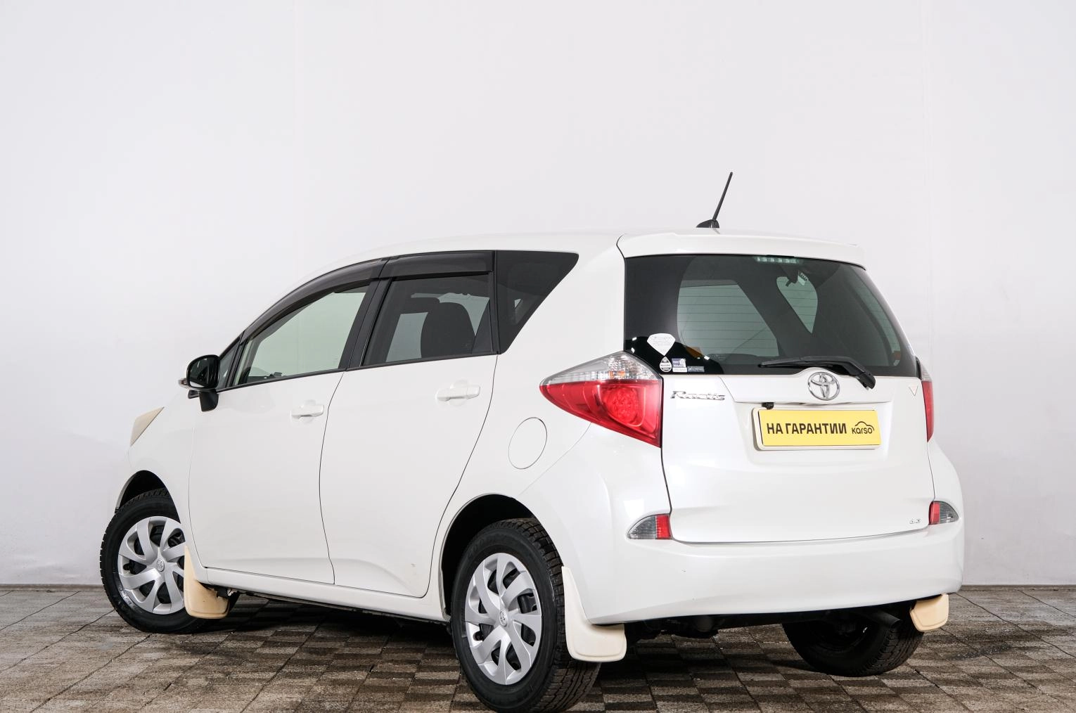 Toyota Ractis 4 из 22