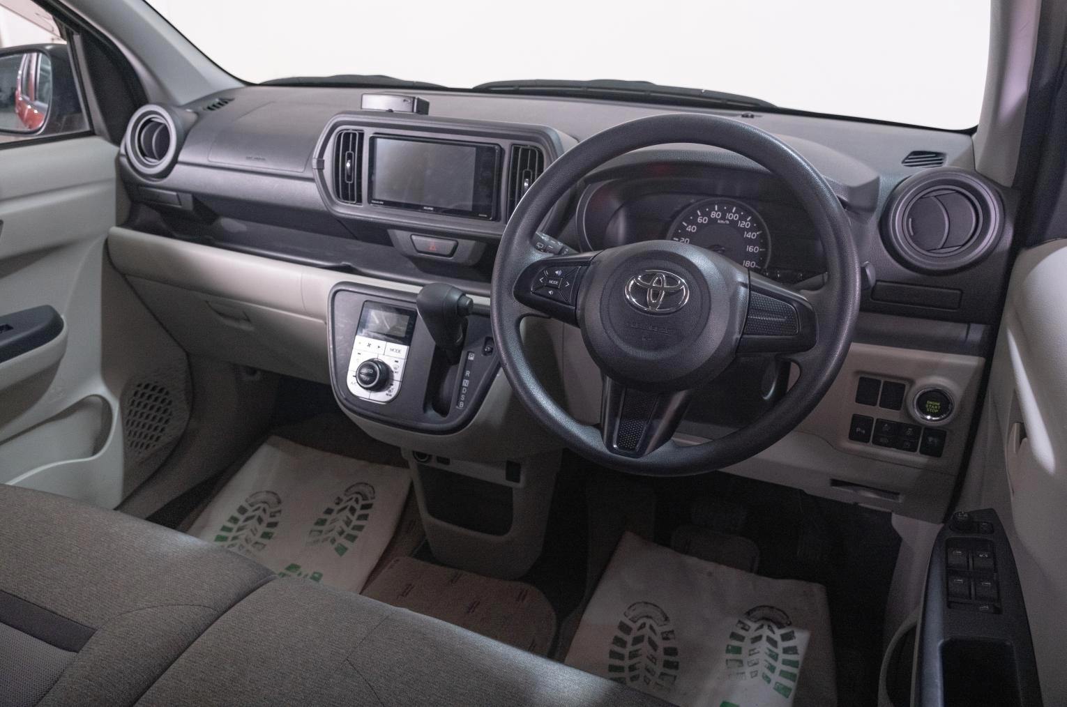 Toyota Passo 14 из 20