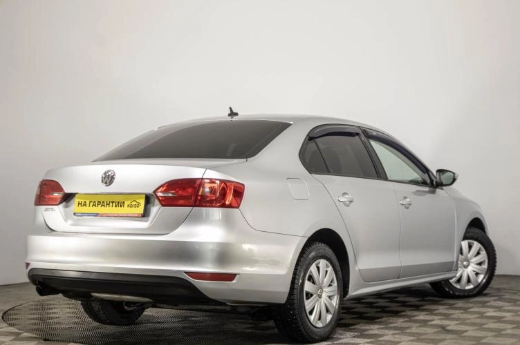 Volkswagen Jetta 4 из 5