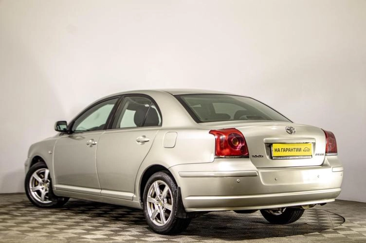 Toyota Avensis 6 из 23