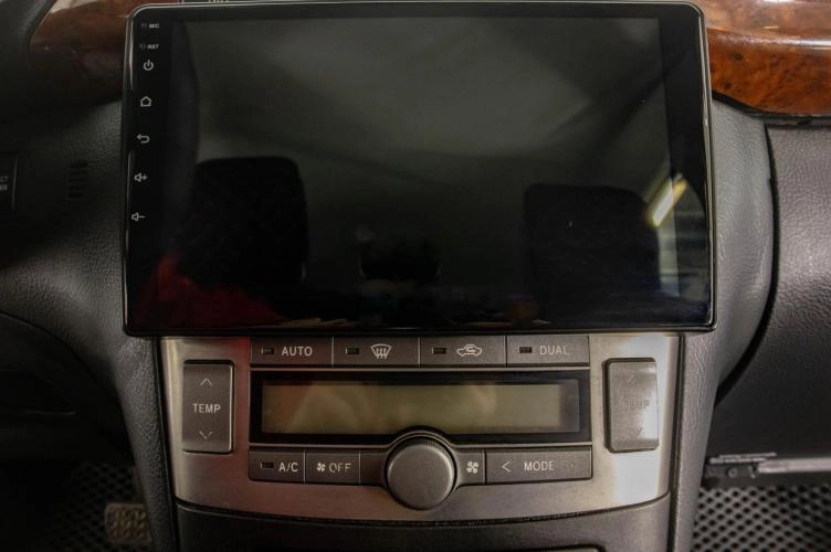 Toyota Avensis 18 из 23