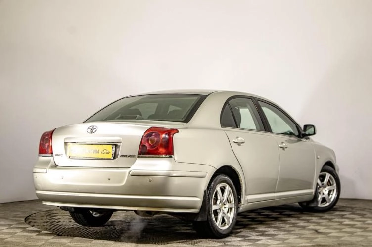 Toyota Avensis 4 из 5
