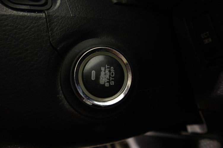 Toyota Avensis 19 из 23