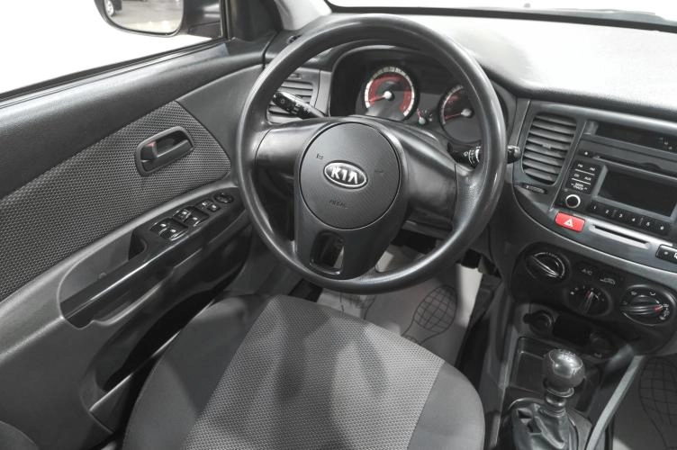 KIA Rio 9 из 20