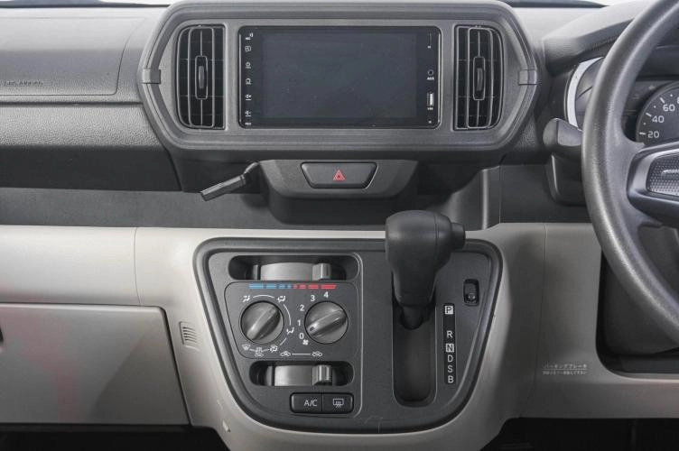 Toyota Passo 16 из 20