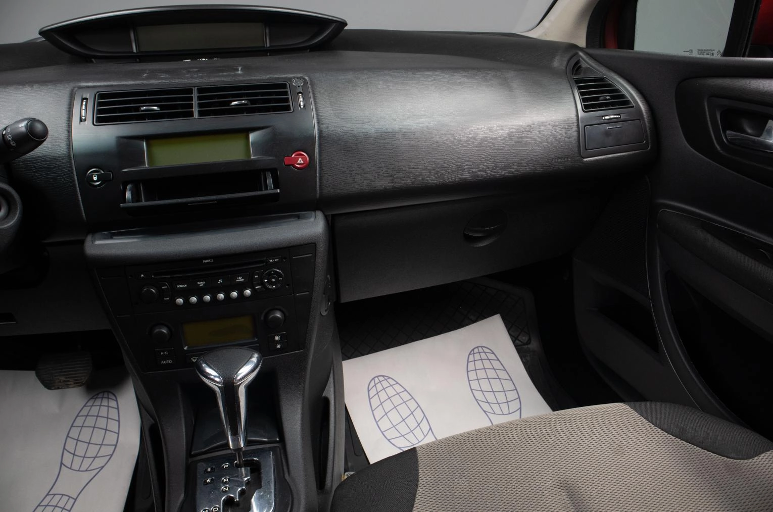 Citroen C4 11 из 16