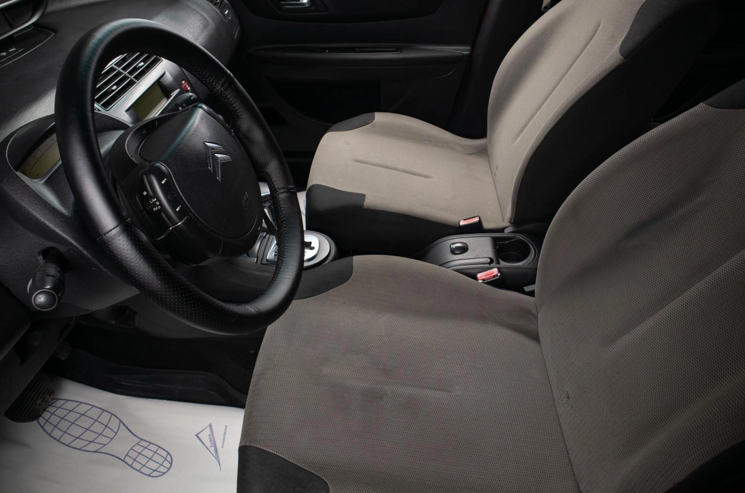 Citroen C4 13 из 16