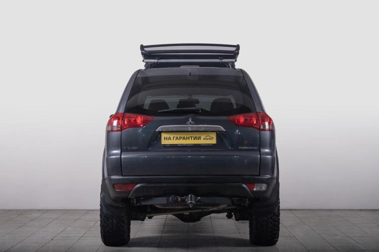 Mitsubishi Pajero Sport 4 из 5