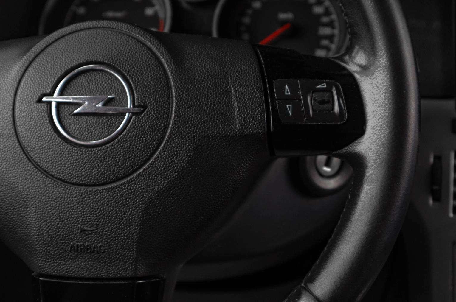 Opel Astra 16 из 19