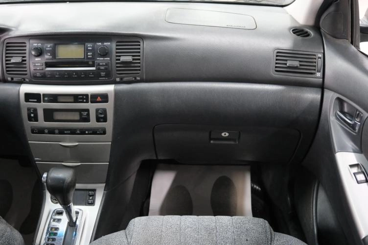 Toyota Corolla 16 из 21