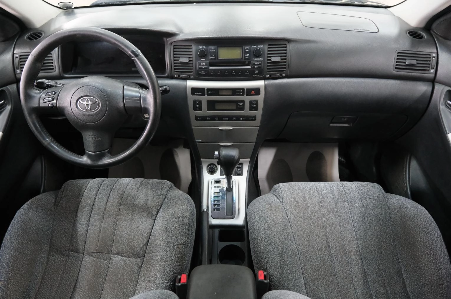 Toyota Corolla 13 из 21