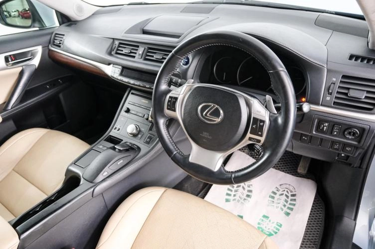 Lexus CT 8 из 24