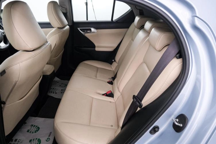 Lexus CT 23 из 24