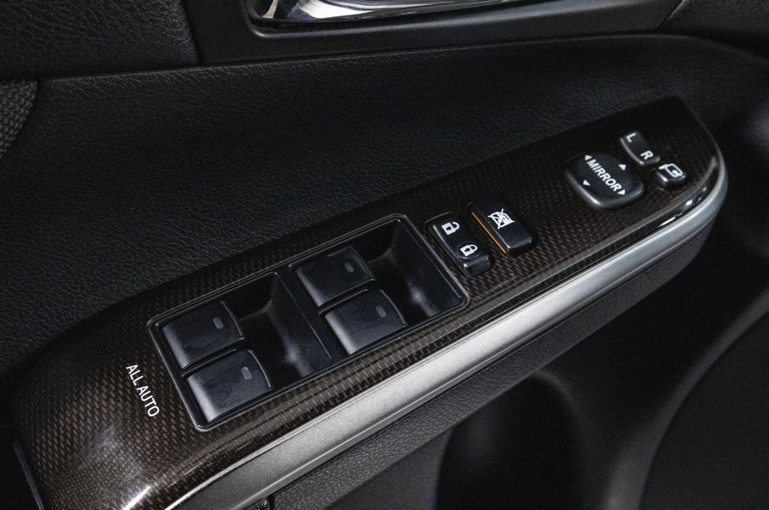 Toyota Camry 7 из 20