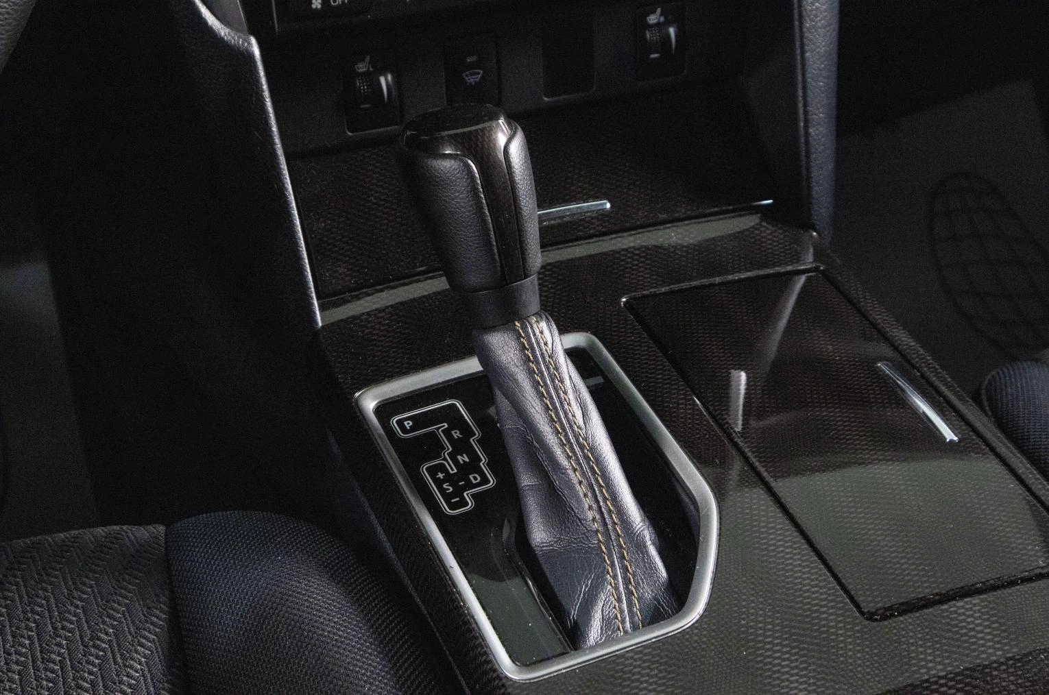 Toyota Camry 16 из 20