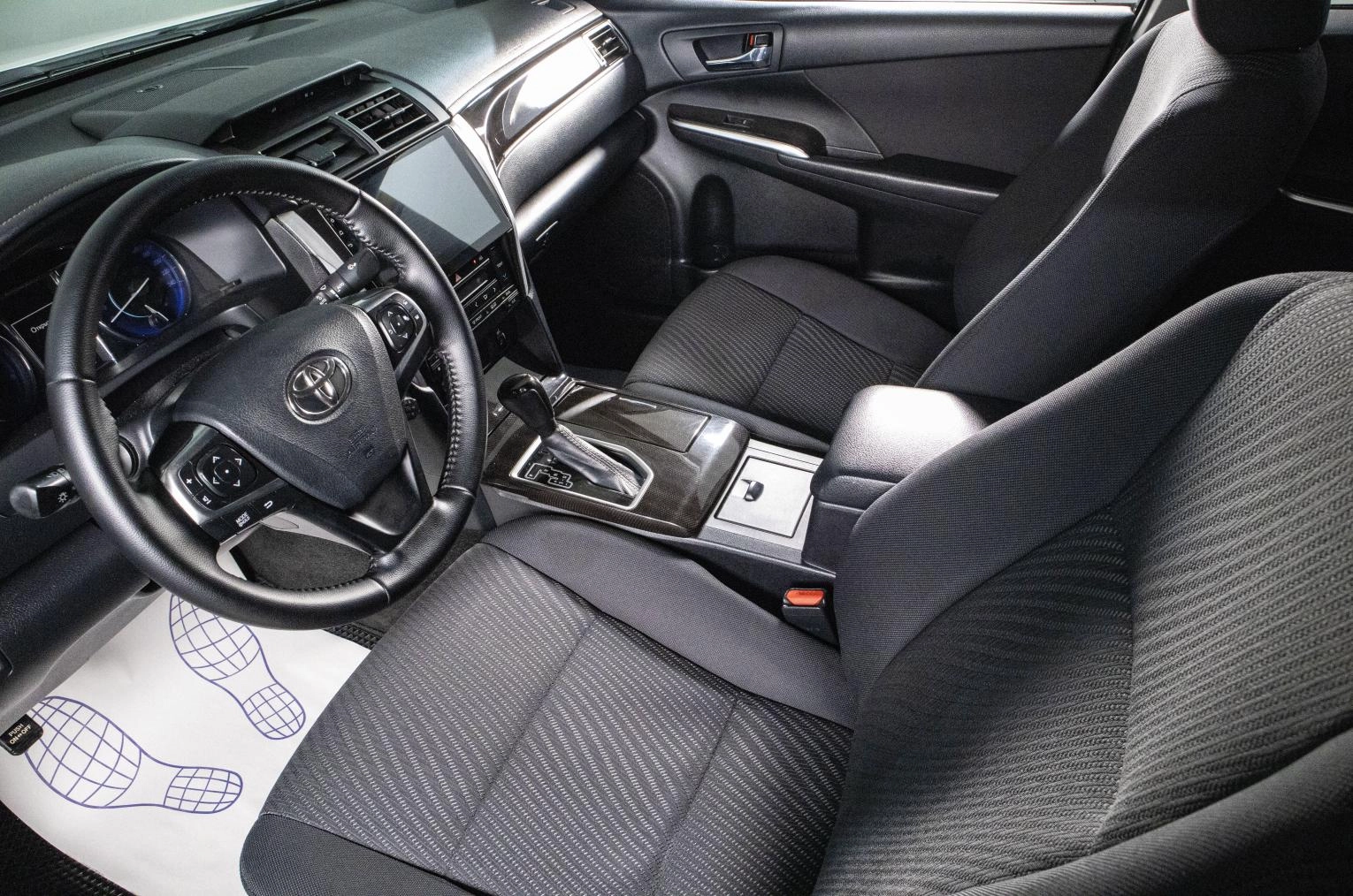 Toyota Camry 8 из 20