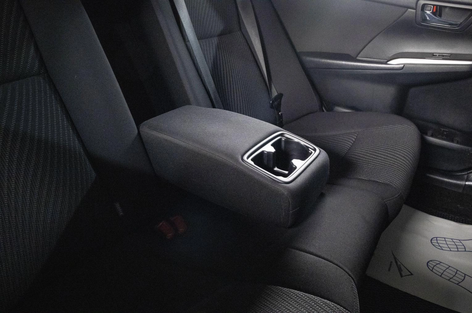 Toyota Camry 18 из 20